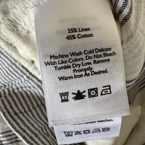 Eddie Bauer | Blue & White Striped Linen Blend Shorts with Belt - Picture 10 of 10